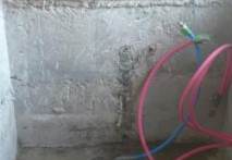 三重県津市　Ｃ様邸浴室の解体、設備配管、電気配線完了しました