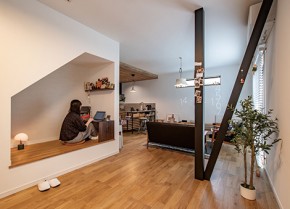 気に入った家具に似合う家ができました。