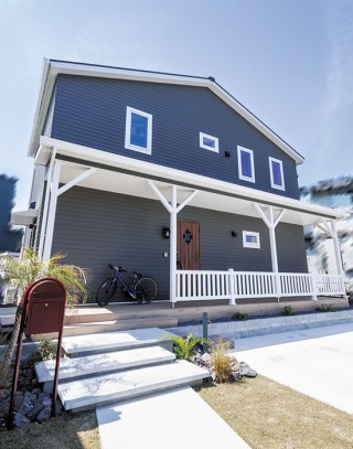 次世代へと住み継ぐカバードポーチの家